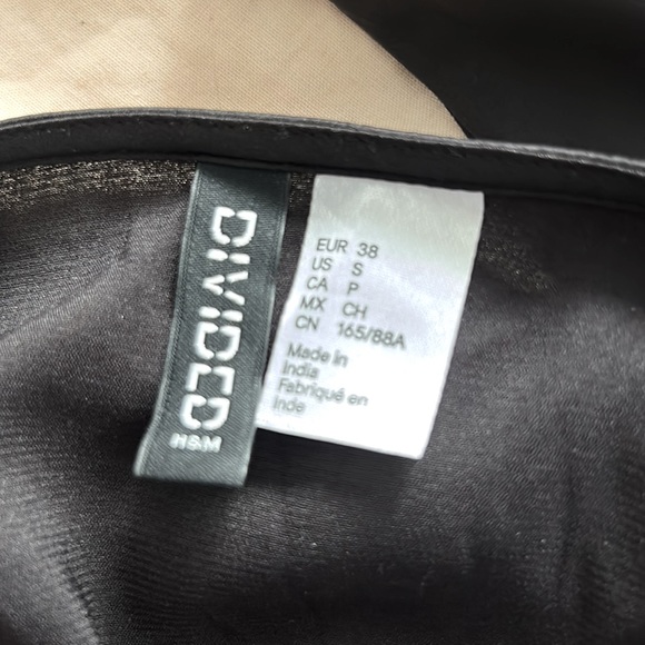 H&M long sleeve top - Picture 2 of 2